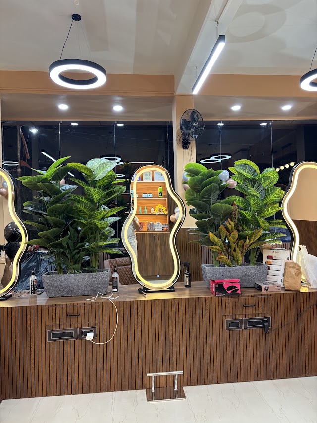 Cozy Comb Unisex Salon Kammanahalli